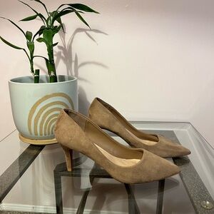 Elegant Tan Women's Heels